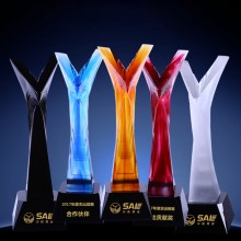古法水晶琉璃獎杯定做企業年末頒獎