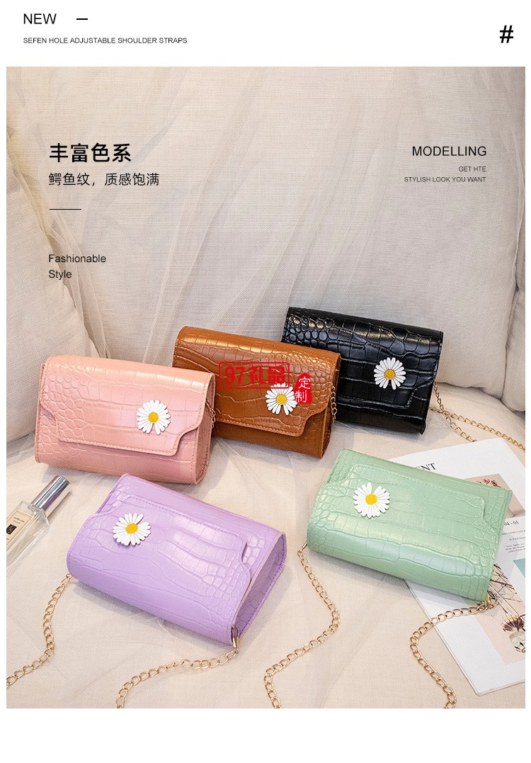 新款小菊掛飾鏈條鱷魚紋小方包時尚休閑手機包現貨